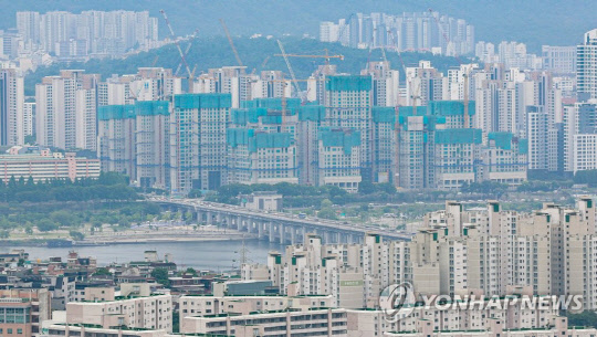 서울 시내의 한 재건축 단지 모습. 연합뉴스